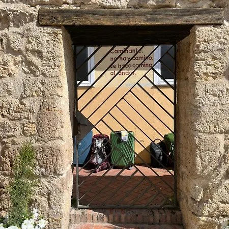 Municipal De Peregrinos Pilgrim Hostal Hornillos del Camino